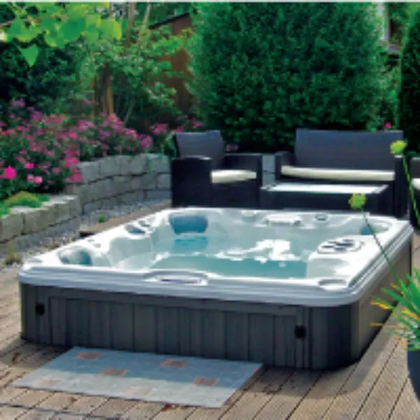 Sundance Spas hot tub