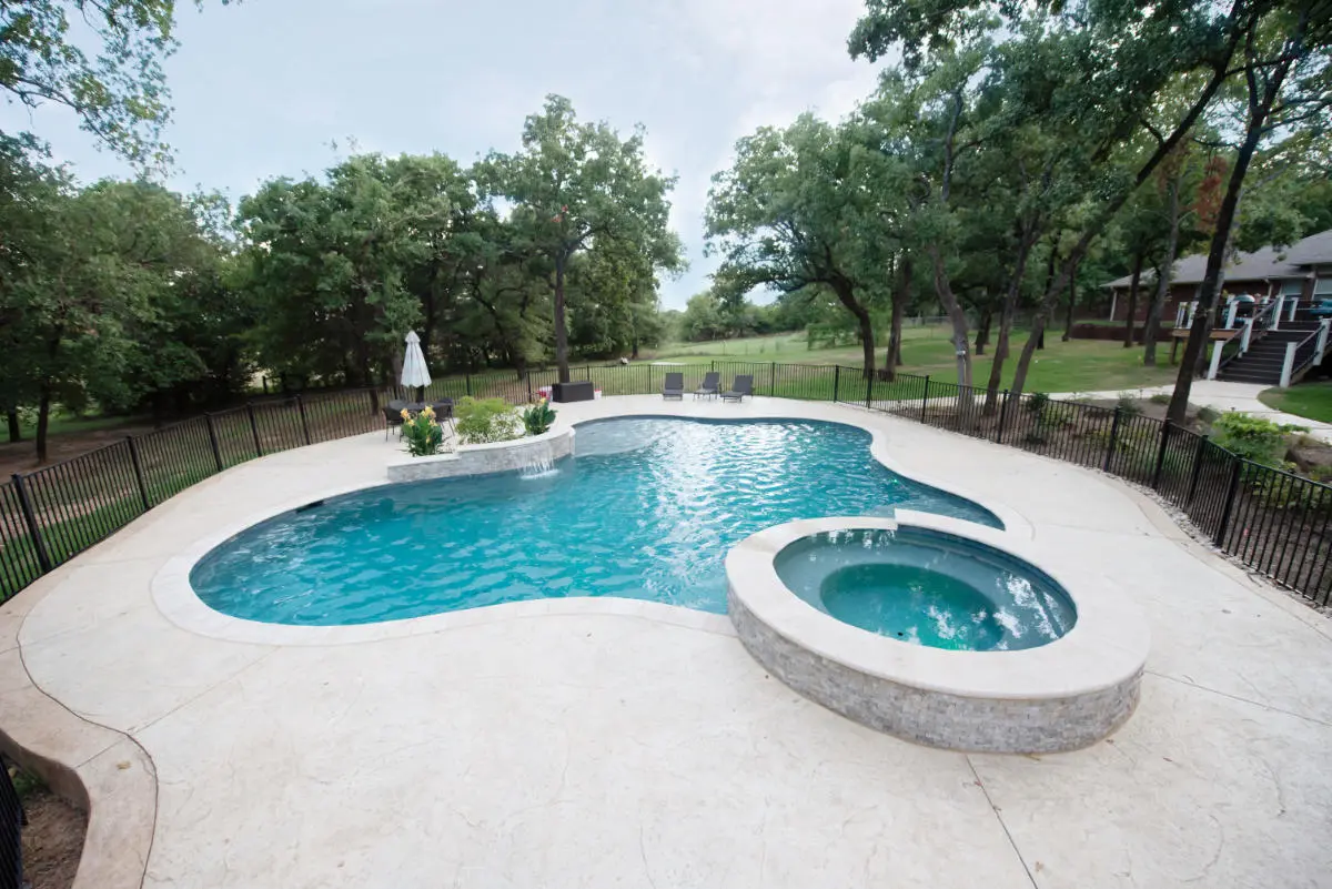 Freeform style pool.