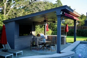 Outdoor living pool area.