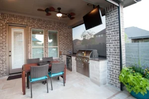 Outdoor living pool area.