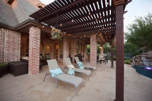 Outdoor living pool area.